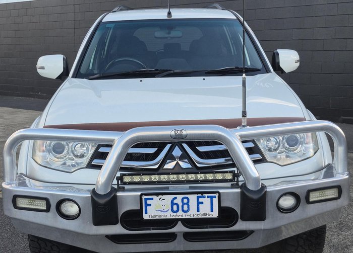 2015 Mitsubishi Challenger