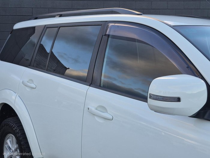 2015 Mitsubishi Challenger