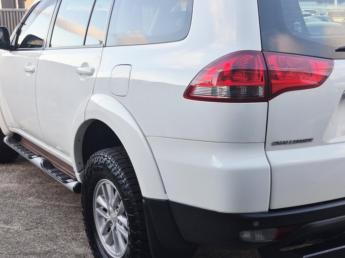2015 Mitsubishi Challenger