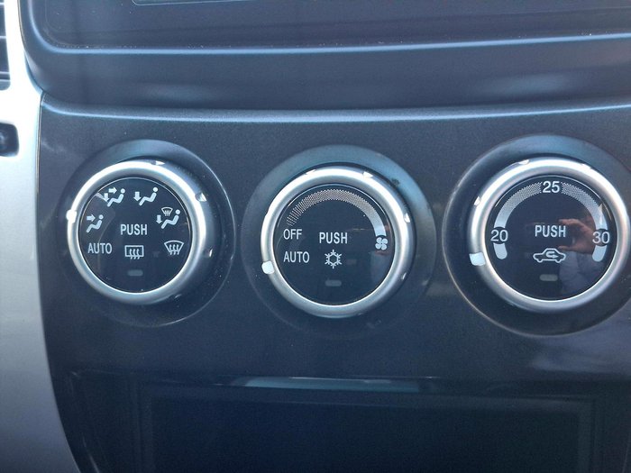 2015 Mitsubishi Challenger