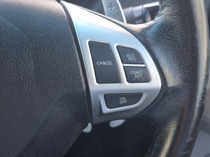2015 Mitsubishi Challenger