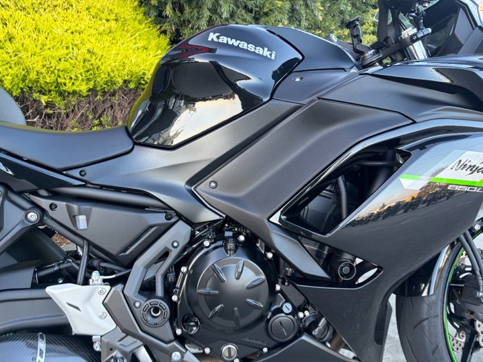 2025 Kawasaki NINJA 650L Black