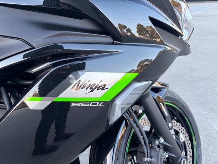 2025 Kawasaki NINJA 650L Black