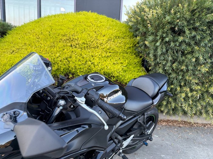 2025 Kawasaki NINJA 650L Black
