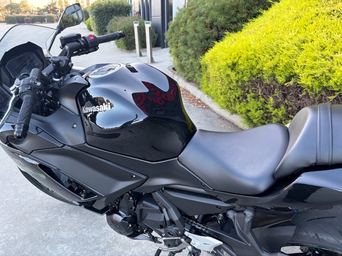 2025 Kawasaki NINJA 650L Black