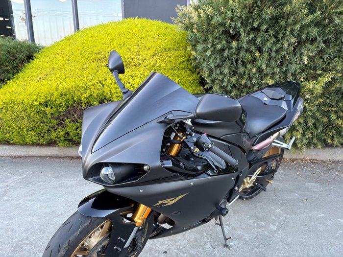 2009 Yamaha YZF-R1 Black