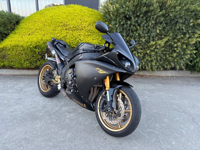 2009 Yamaha YZF-R1 Black