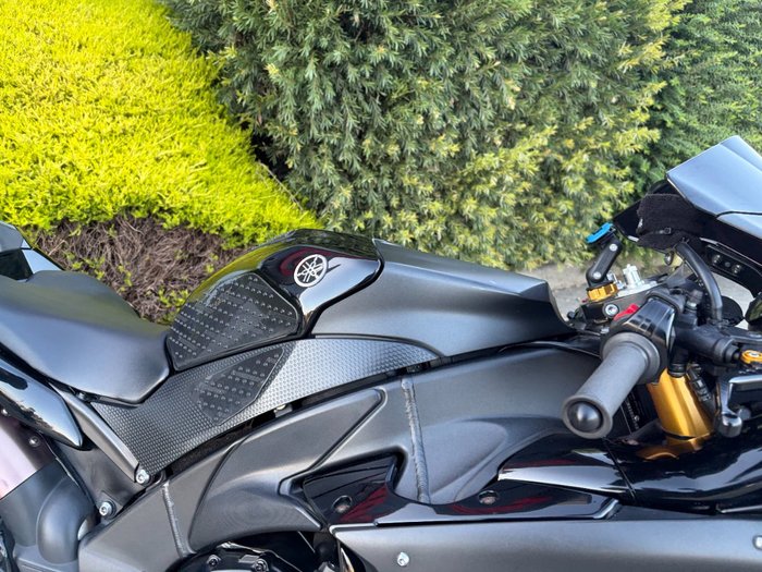 2009 Yamaha YZF-R1 Black