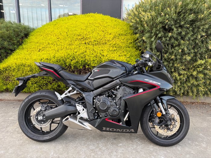 2025 Honda CBR650R Black