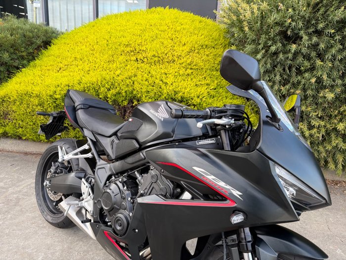 2025 Honda CBR650R Black