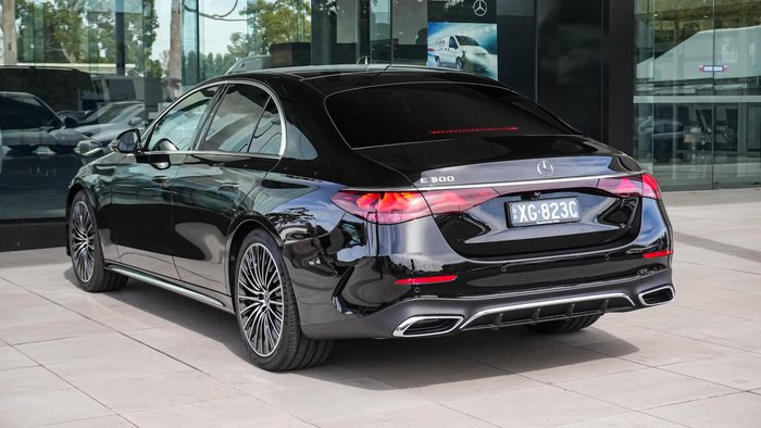 2025 Mercedes-Benz E-Class E300