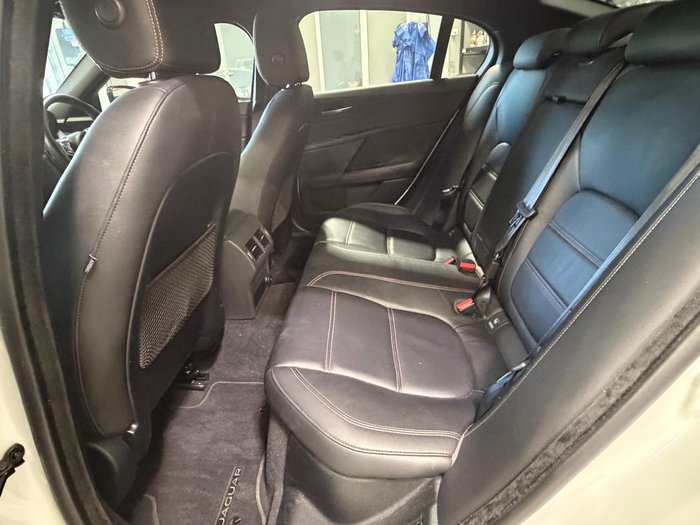 2018 Jaguar XE 20t Prestige