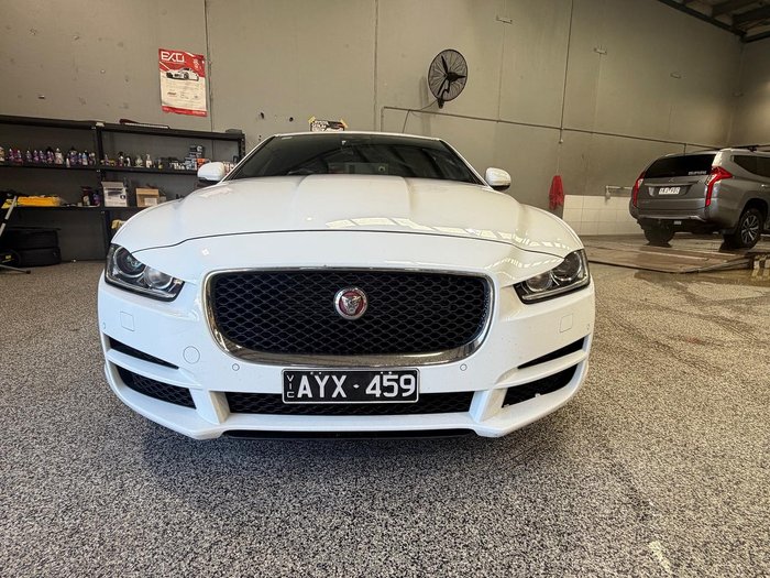 2018 Jaguar XE 20t Prestige