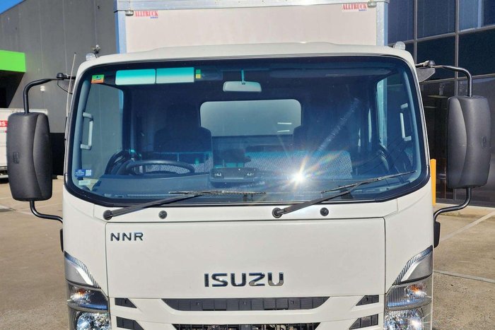 2022 Isuzu N Series NNR 45-150 White