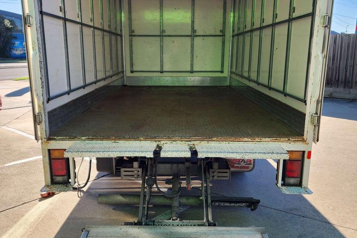 2022 Isuzu N Series NNR 45-150 White