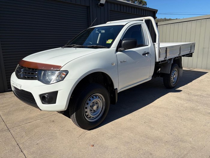2014 Mitsubishi Triton