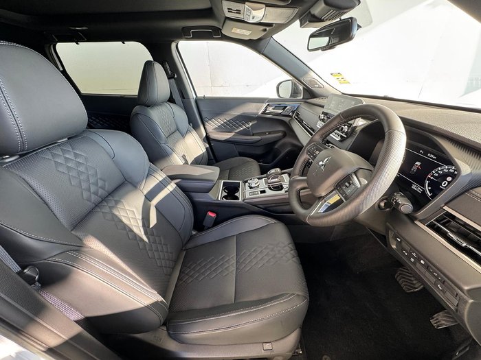 2025 Mitsubishi Outlander PHEV GSR