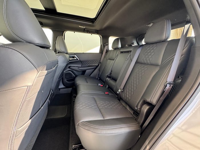 2025 Mitsubishi Outlander PHEV GSR