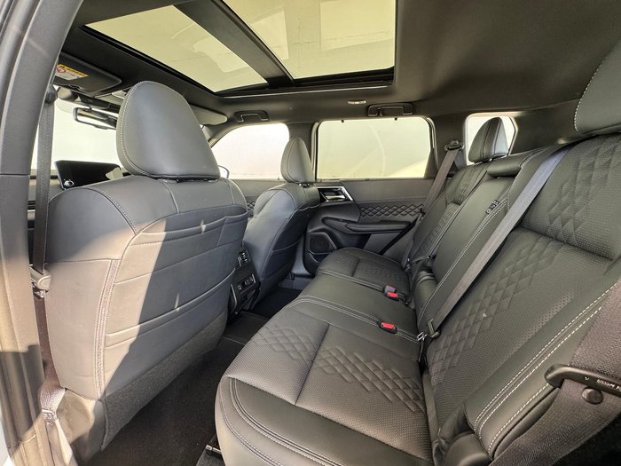 2025 Mitsubishi Outlander PHEV GSR