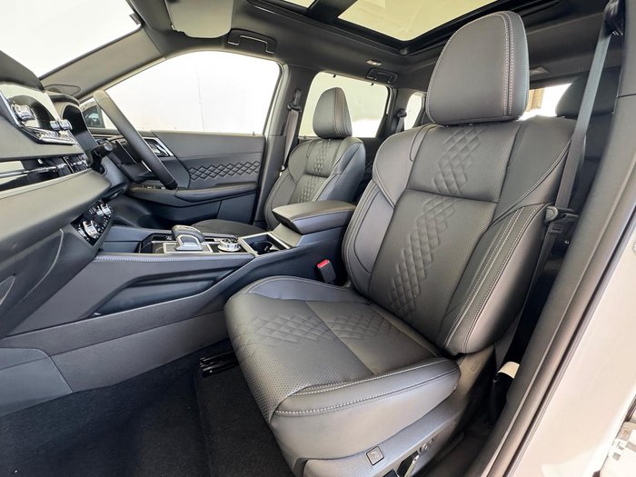 2025 Mitsubishi Outlander PHEV GSR