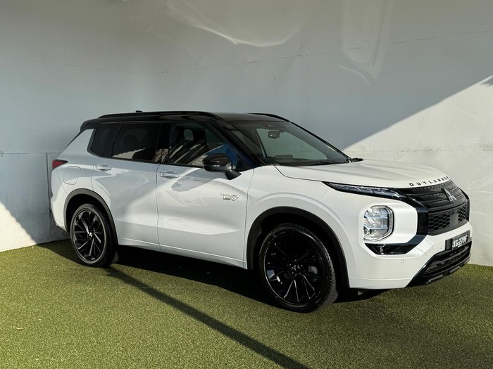 2025 Mitsubishi Outlander PHEV GSR
