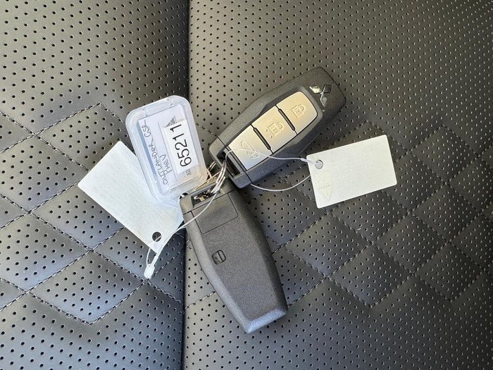2025 Mitsubishi Outlander PHEV GSR