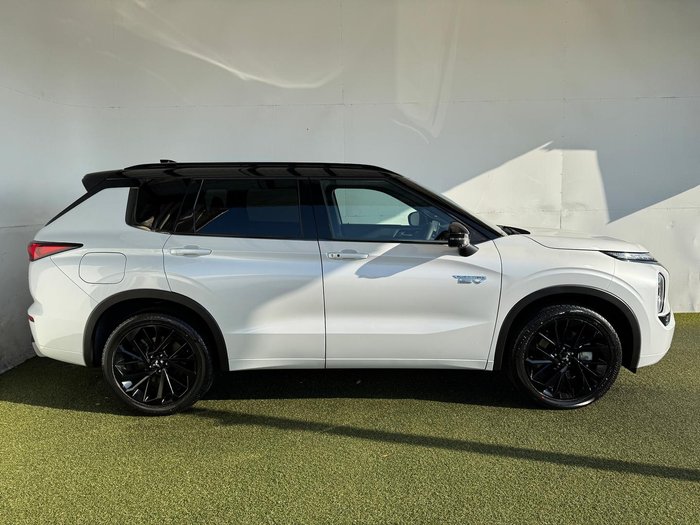 2025 Mitsubishi Outlander PHEV GSR