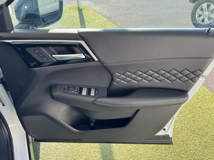 2025 Mitsubishi Outlander PHEV GSR