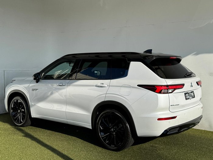 2025 Mitsubishi Outlander PHEV GSR