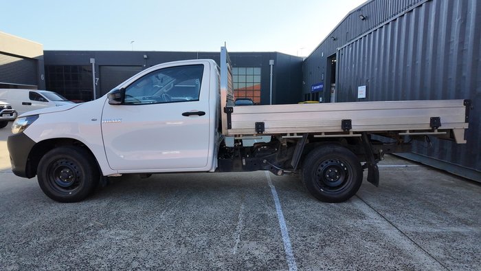 2019 Toyota Hilux Workmate TGN121R 4x2 Glacier White