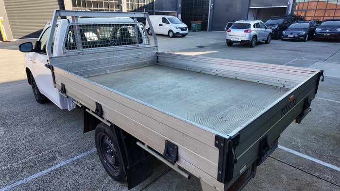 2019 Toyota Hilux Workmate TGN121R 4x2 Glacier White
