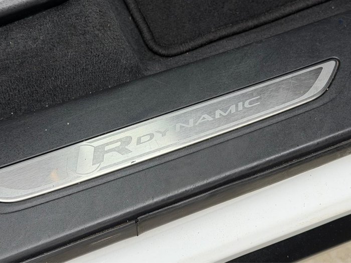 2023 Land Rover Range Rover Velar P400 R-Dynamic SE