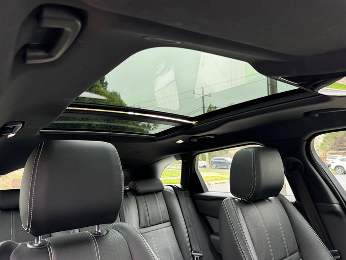 2023 Land Rover Range Rover Velar P400 R-Dynamic SE