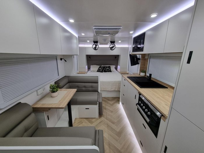 2025 Safari Caravans X-Trak196 Platinum