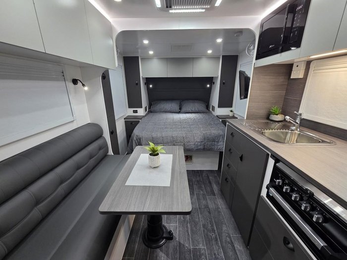 2026 Safari Caravans X-Trak176
