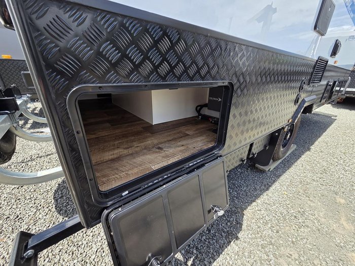 2025 Safari Caravans X-Trak186