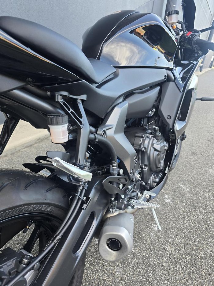 2025 Yamaha YZF-R7 LAMs YZF-R Black