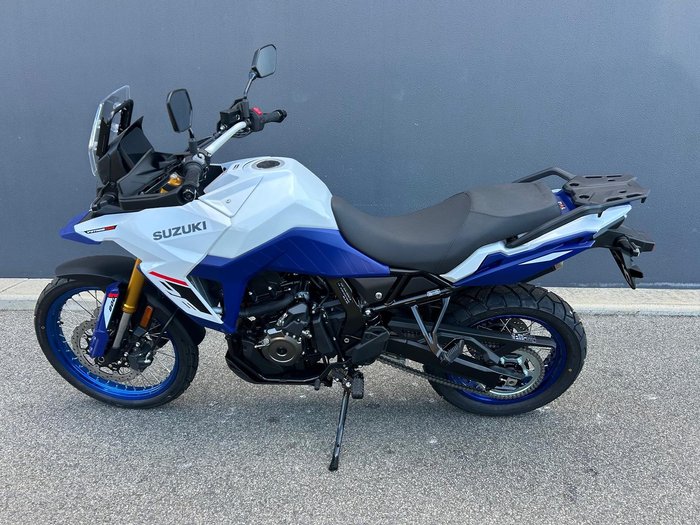 2026 Suzuki V-Strom 800DE V-Strom White
