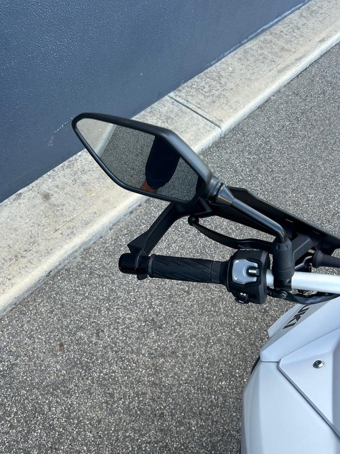 2026 Suzuki V-Strom 800DE V-Strom White