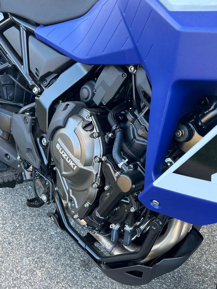 2026 Suzuki V-Strom 800DE V-Strom White