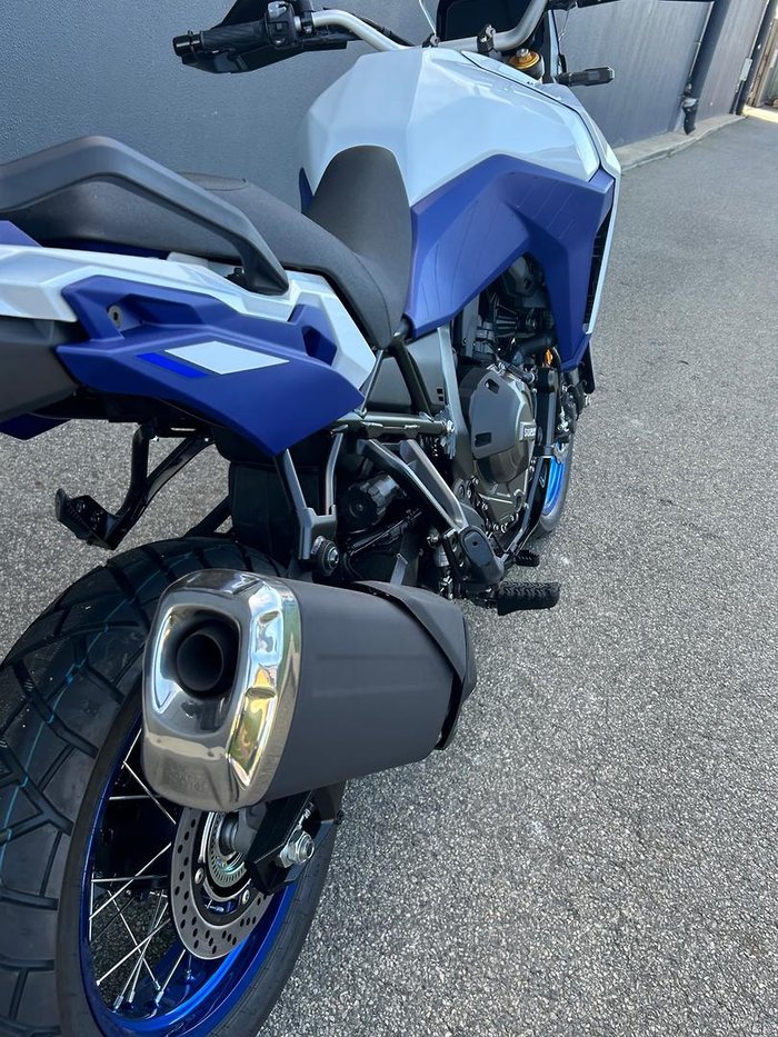 2026 Suzuki V-Strom 800DE V-Strom White