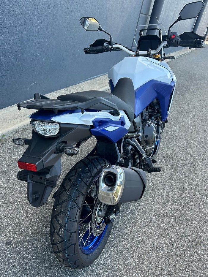 2026 Suzuki V-Strom 800DE V-Strom White