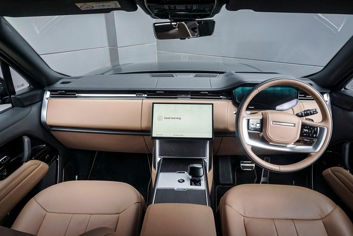2024 Land Rover Range Rover P615 SV