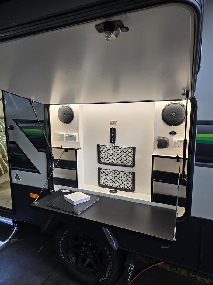 2025 Traveller 17' Cruise Save $7,199 Was $71,990