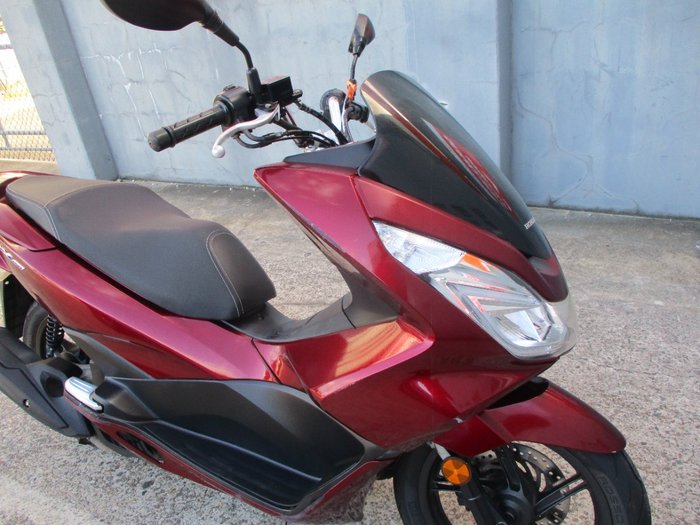 2015 Honda PCX MAROON