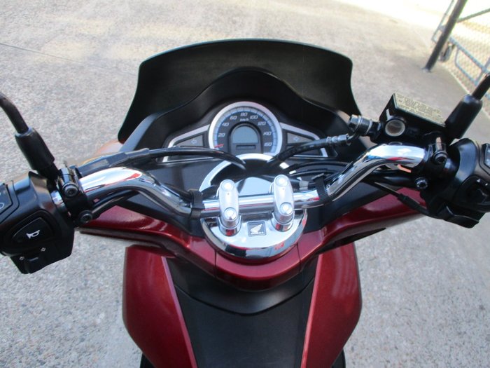 2015 Honda PCX MAROON