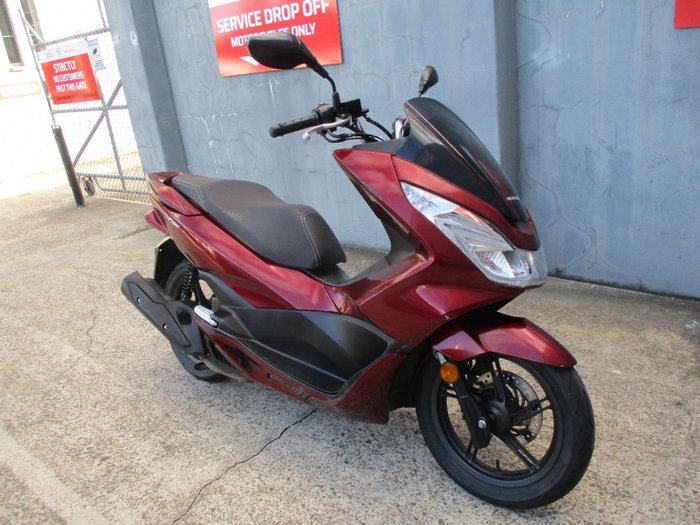 2015 Honda PCX MAROON