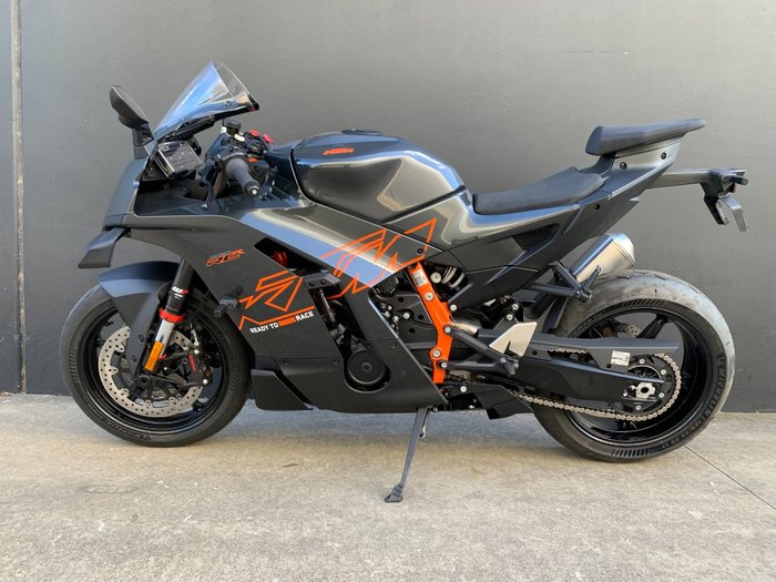 2026 Ktm 2026 KTM 990CC RC R BLACK