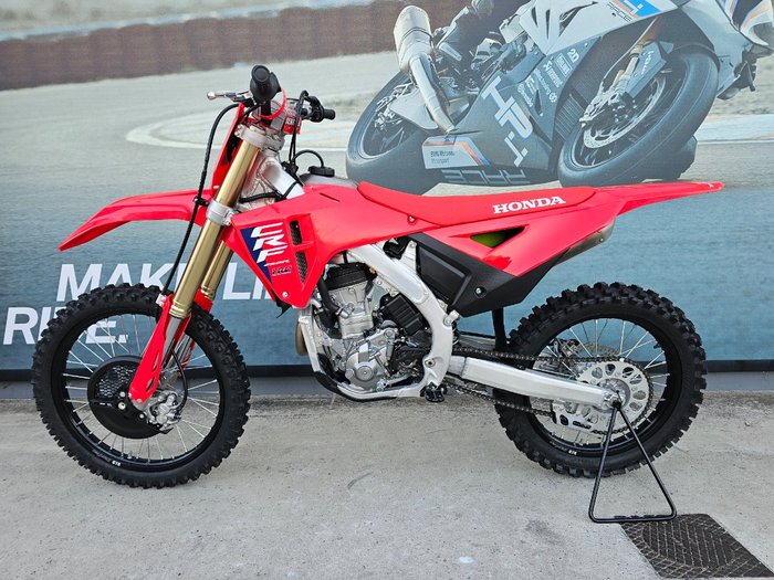 2026 Honda CRF250R Red