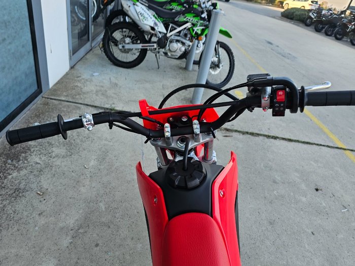 2026 Honda 2026 Honda 125CC CRF125FBTURED Red